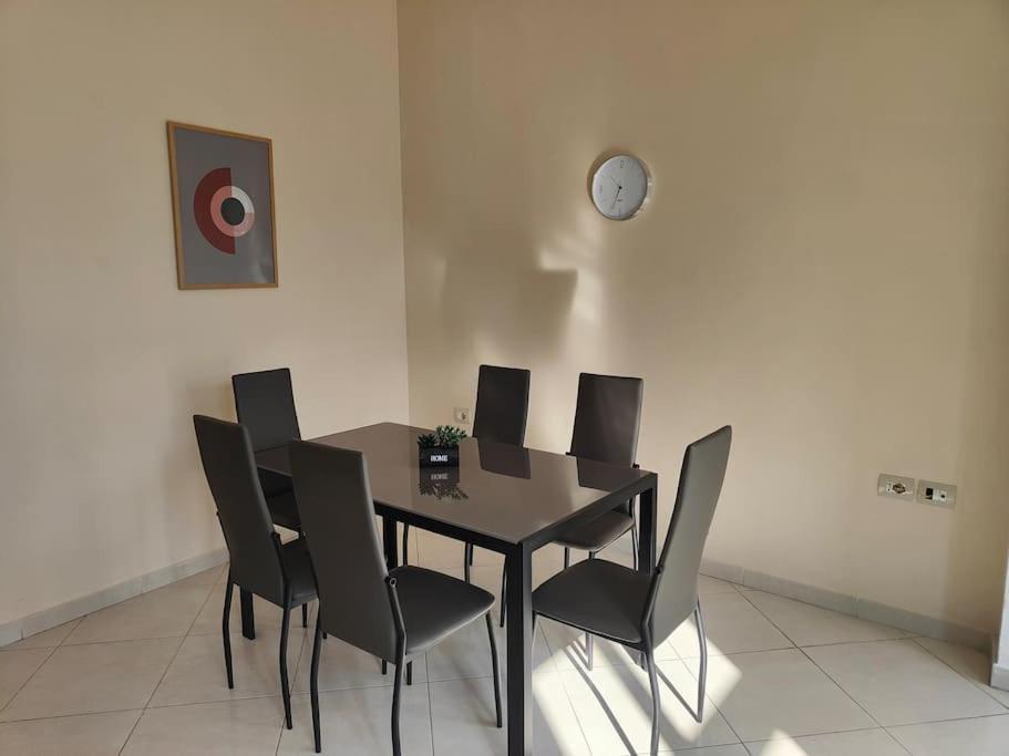 Bright Guest 15 Min By Bus To Center Tirana